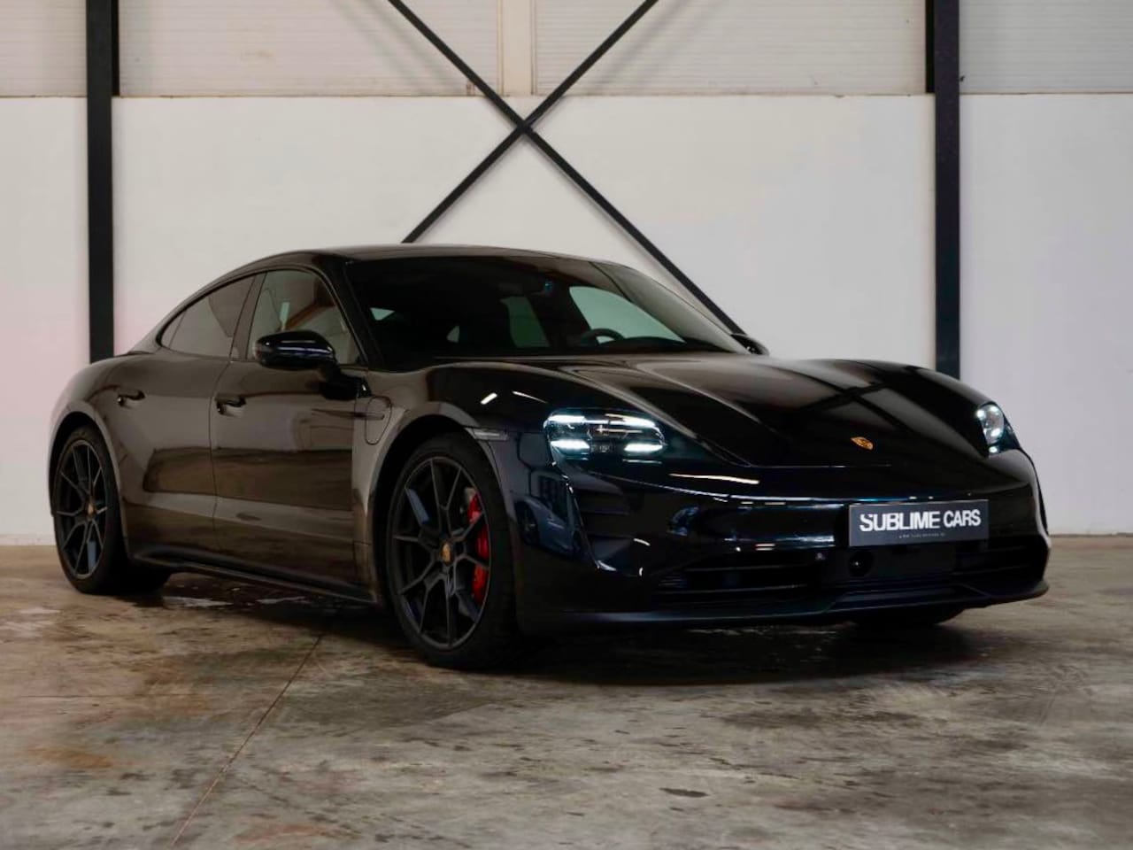 Porsche Taycan - GTS 93 kWh BTW | Sport Design | BOSE | Carbon | - AutoWereld.nl