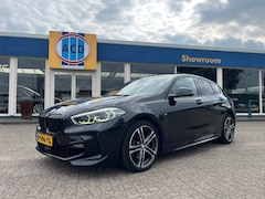 BMW 1-serie - 118i Executive M-Sport | 18inch Lmv | PanoramaDak | M-pakket | Camera | Carplay |