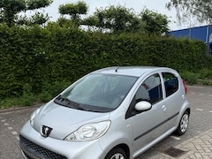 Peugeot 107 - 1.0-12V Urban Move