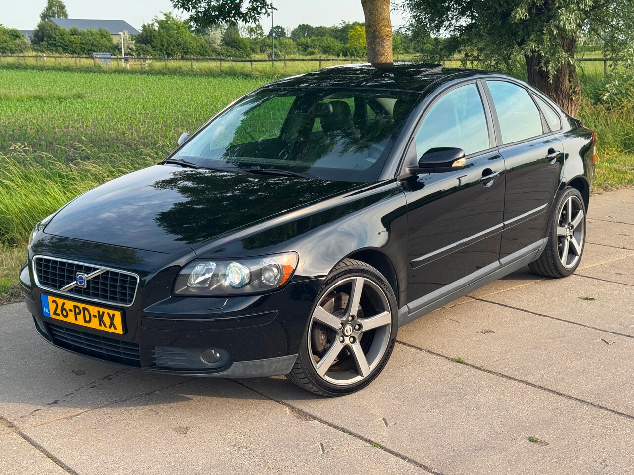 Volvo S40 - 2.5 T5 Exclusive 220PK AUTOMAAT|DAK|MEMORY|CLIMA|CRUISE|TREKHAAK - AutoWereld.nl