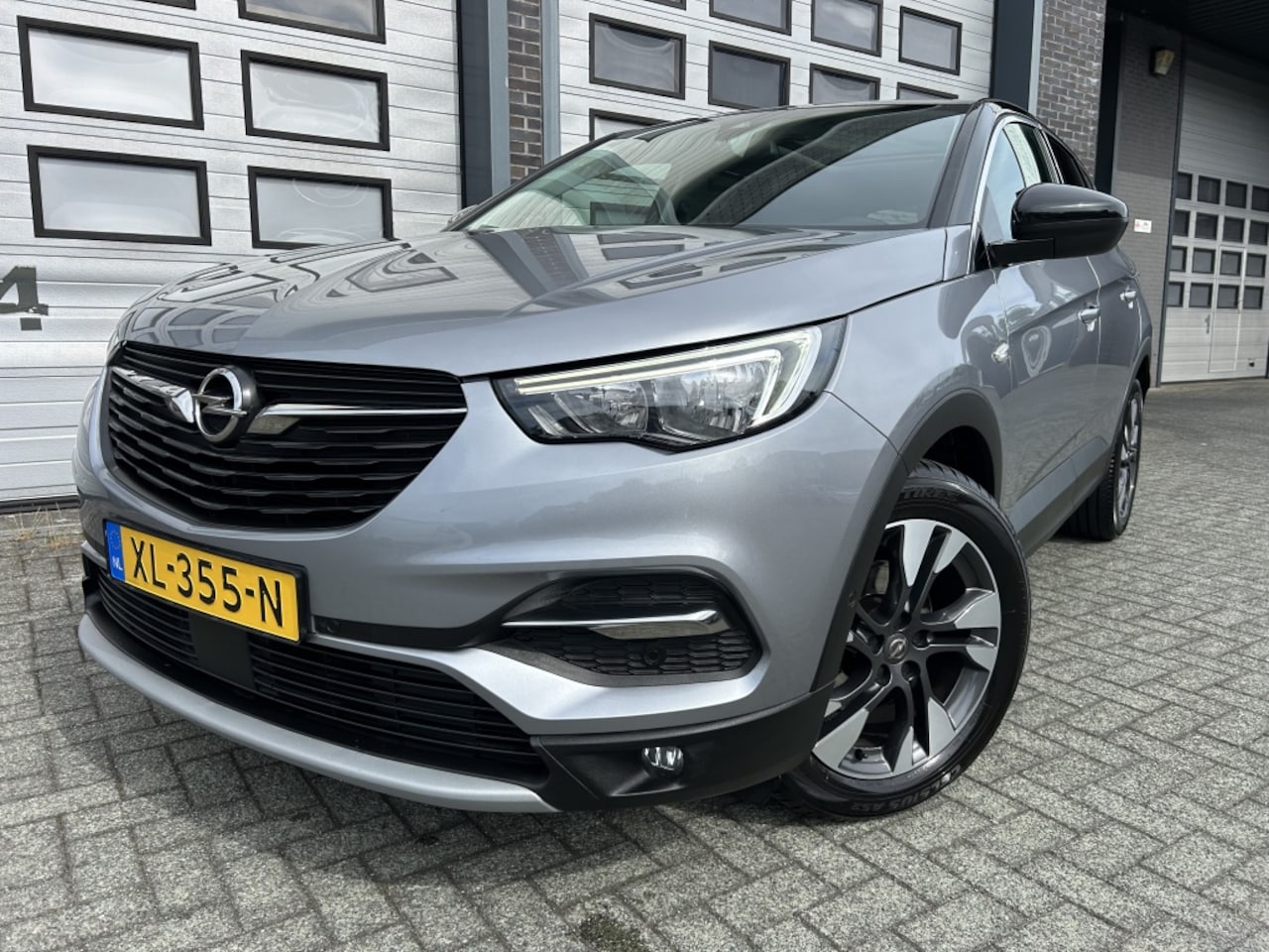 Opel Grandland X - 1.2 Turbo Innovation PANOdak CarPlay Nette staat! - AutoWereld.nl