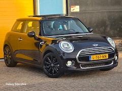 MINI 3-Deurs - 1.5 Cooper Chili Serious Business / Open Panoramadak / Navi / Ecc / Elek Pakket / Cruise C