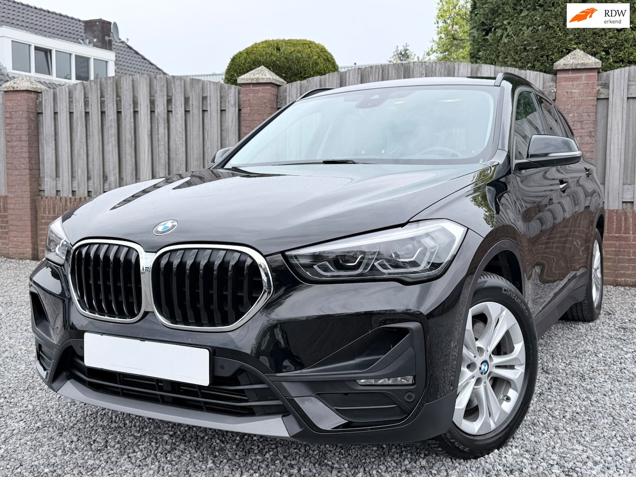 BMW X1 - XDrive25e Business Edition Plus VOL LEER STOELVERWARMING NACI CLIMA P CAMERA - AutoWereld.nl