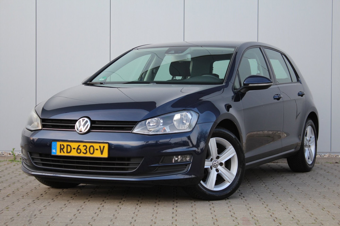 Volkswagen Golf - 1.2 TSI Highline | Stoelverwarming | Camera | Navigatie | Keyless go/start | Clima / Cruis - AutoWereld.nl