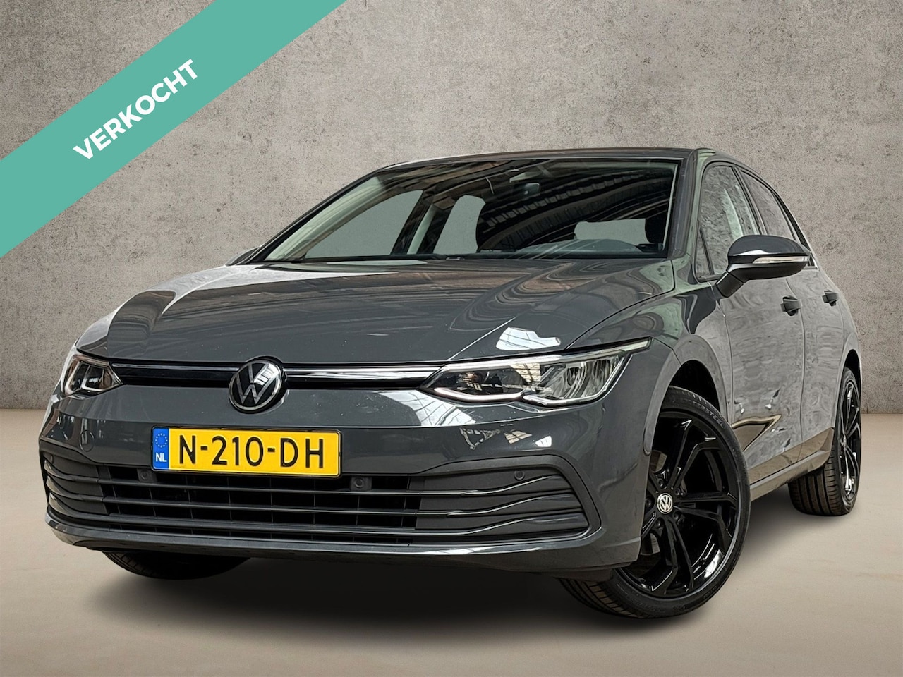 Volkswagen Golf - 1.0 TSI Sportline Automaat (APPLE CARPLAY, GROOT NAVI, CAMERA, GETINT GLAS, SPORTSTOELEN, - AutoWereld.nl
