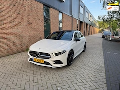 Mercedes-Benz A-klasse - AMG Pakket | 1e Eigenaar | NAP | Panoramadak | Burmester | 360° Camera | Adaptieve Cruise