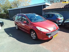 Peugeot 307 SW - 2.0-16V Premium Zeer lux, s Airco trekhaak panaramadak