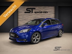 Ford Focus Wagon - 2.0 EcoBoost ST-3