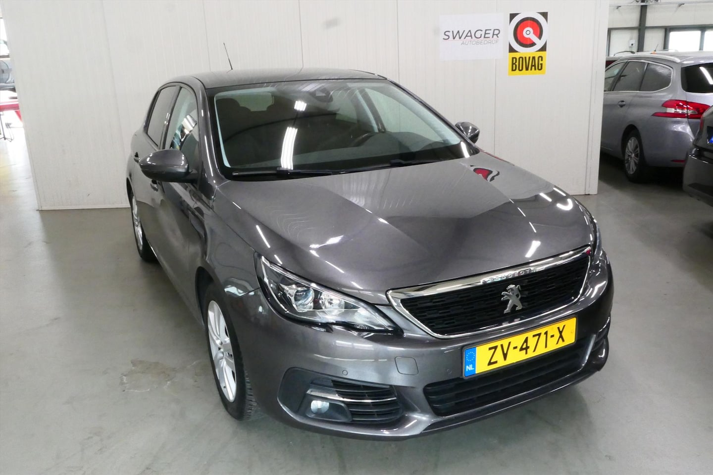 Peugeot 308 - 1.2 PureTech Blue Lease Executive 1.2 PureTech 110pk Blue Lease Executive - AutoWereld.nl
