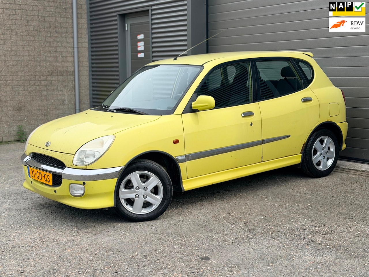 Daihatsu Sirion - 1.3-16V S Automaat - AutoWereld.nl