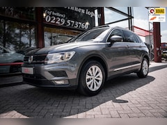 Volkswagen Tiguan - 1.4 TSI BMT ACT | Automaat | Leder | Panorama dak | Parkeer Camera | Adaptieve cruise cont