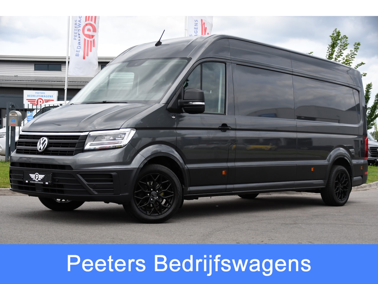 Volkswagen Crafter - 35 2.0 TDI L4H3 Highline PB Edition Cruise, Camera, Carplay, LED, 177pk, Automaat, Trekhaa - AutoWereld.nl