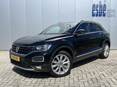 Volkswagen T-Roc - 1.5 TSI Sport 150 pk Automaat Navigatie Camera Parkeersensoren Virtual Cockpit Apple Carpl