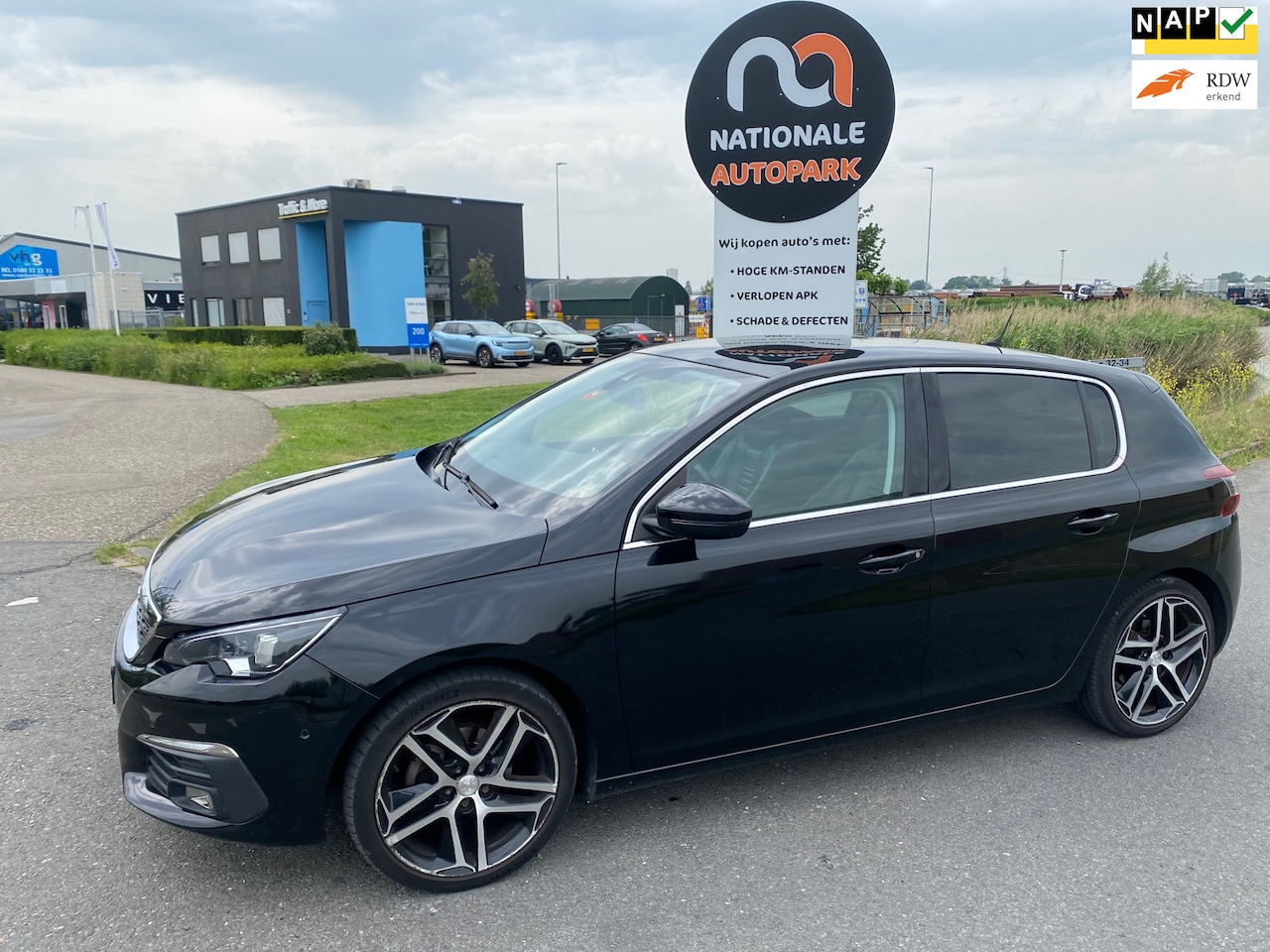 Peugeot 308 - 2019 * 1.2 PureTech Blue Lease Premium * AUTOMAAT * TOP AUTO! - AutoWereld.nl