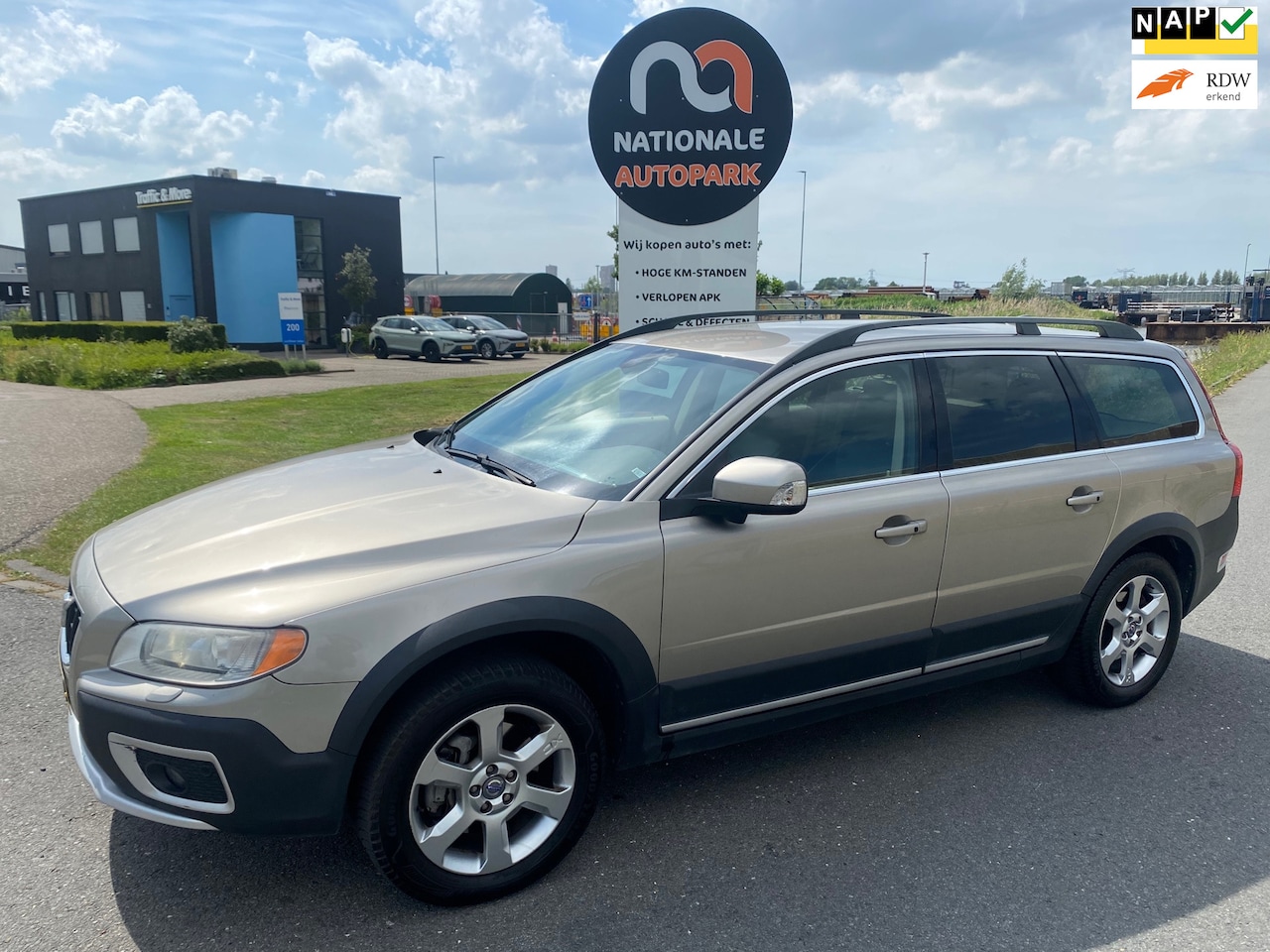 Volvo XC70 - 2008 * AUTOMAAT * 2.4 D5 Summum * APK - AutoWereld.nl