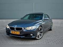 BMW 3-serie - 320i High Executive|dakraam|Leder|Led|20inch