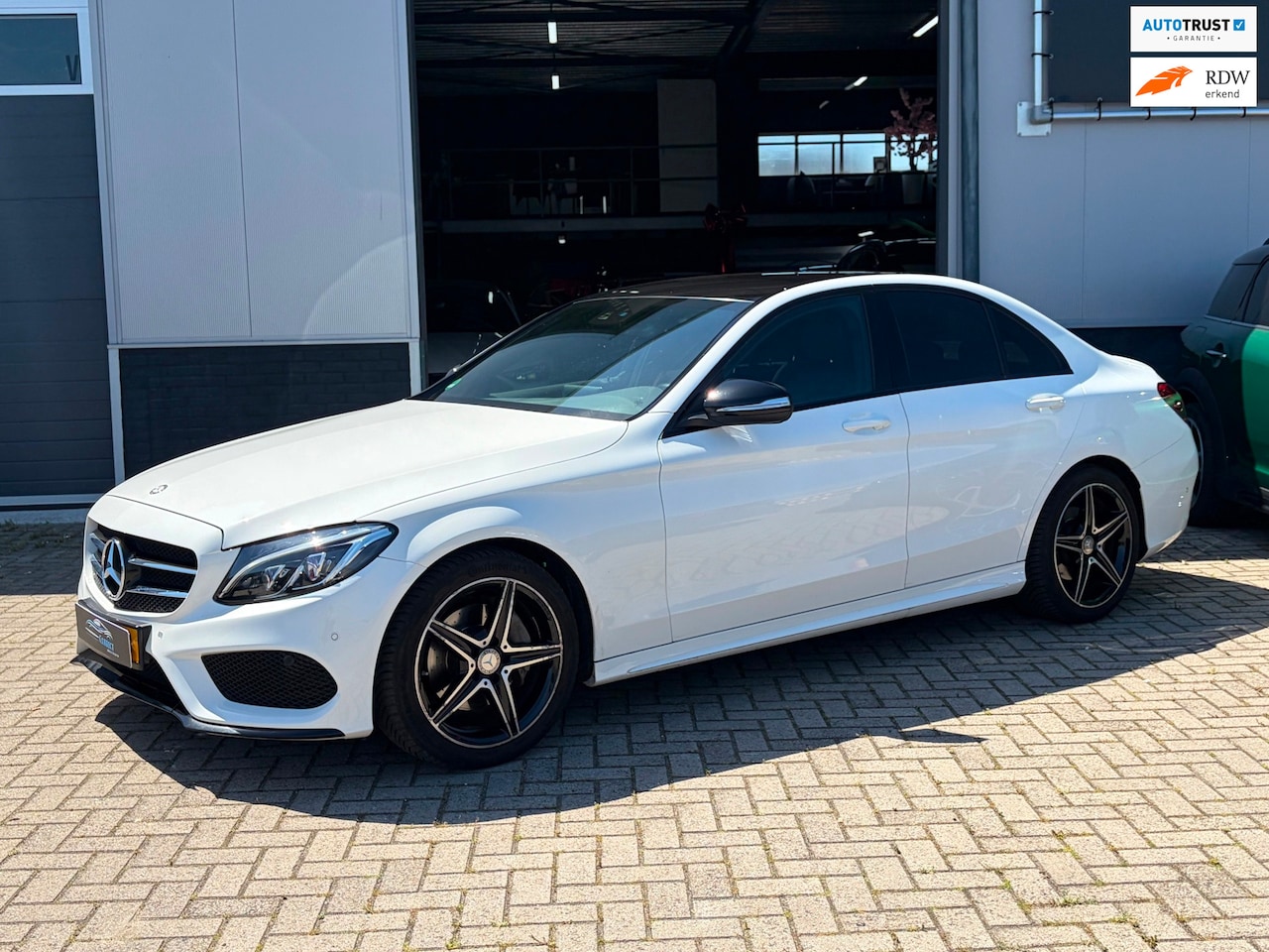 Mercedes-Benz C-klasse - 200 AMG-line|Trekhaak|Sfeer| - AutoWereld.nl