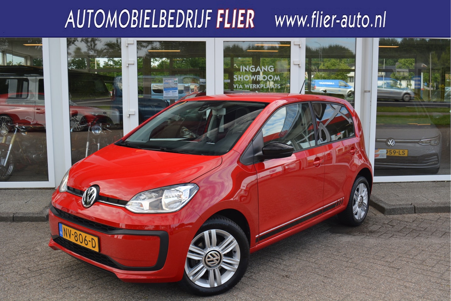 Volkswagen Up! - 1.0 60pk Up! BEATS Audio | Comfort Pakket | Cruise | Orig. NL | NAP | - AutoWereld.nl