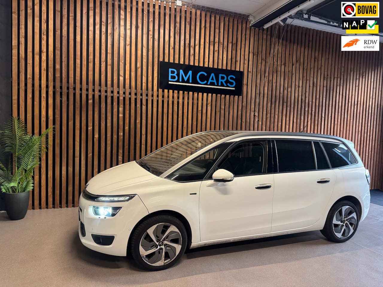 Citroën Grand C4 Picasso - 1.6 Exclusive 7 PERS, Panodak,Xenon,Leer - AutoWereld.nl