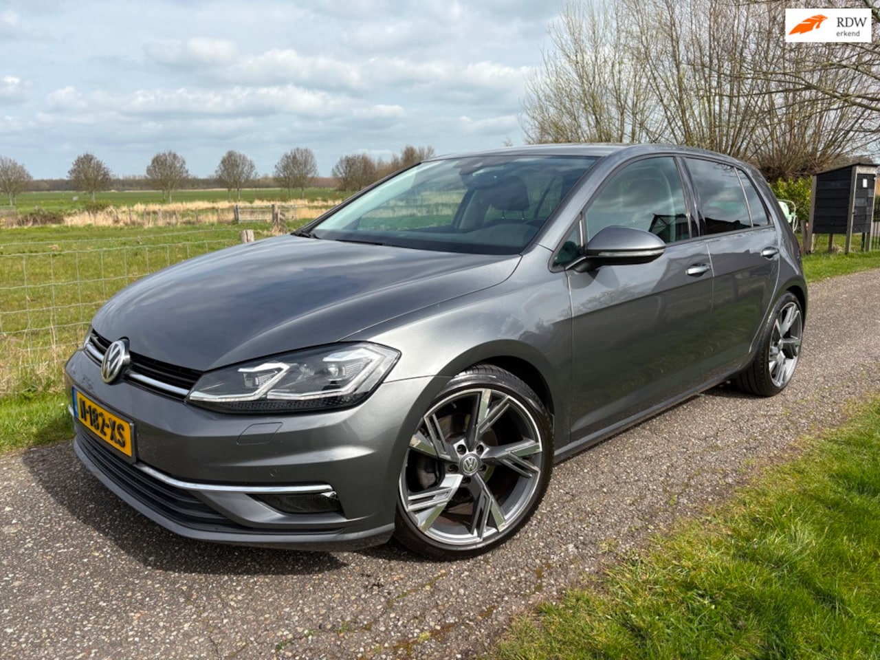 Volkswagen Golf - 7.5 1.4 TSI Highline Business R Virtual Cockpit 2017 - AutoWereld.nl