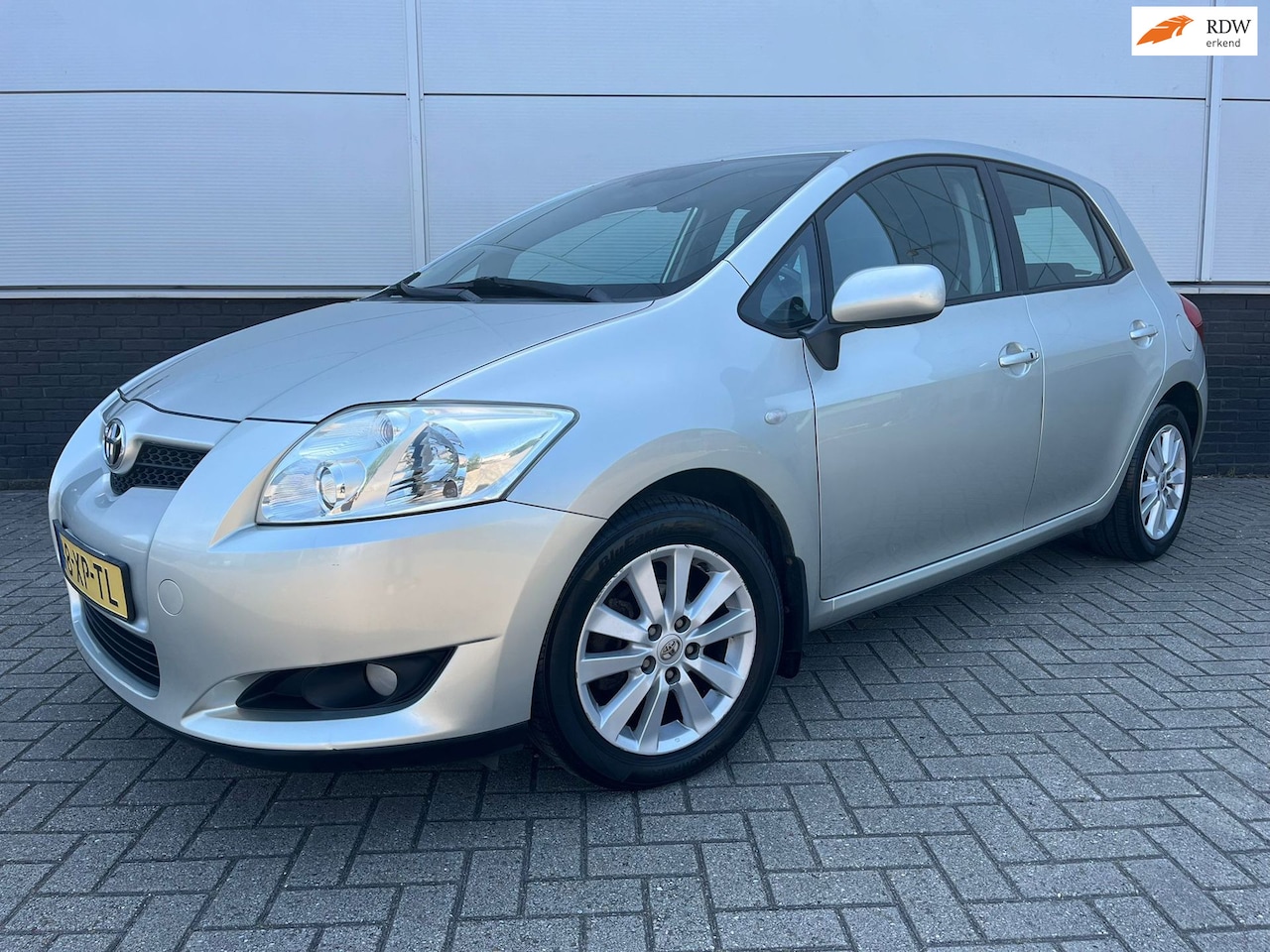 Toyota Auris - 1.6-16V 5drs Clima - trekhaak - NAP - Orig. NL-auto - cruise control - Lm velgen - AutoWereld.nl