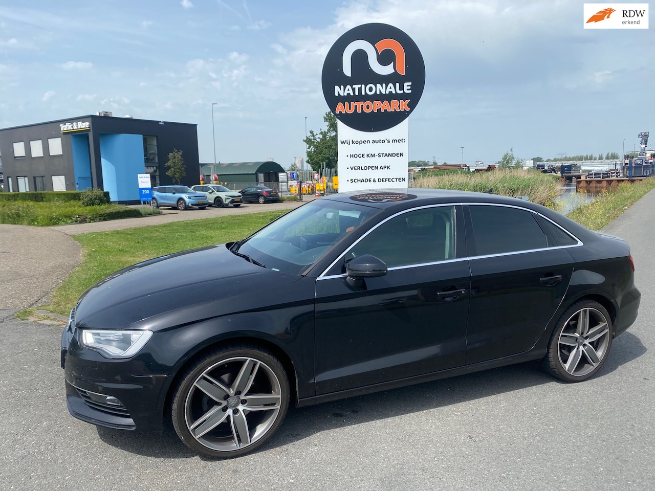 Audi A3 Limousine - 2016 * 1.4 TFSI Ambition * LMV * NAVI * ELEC. RAMEN * AIRCO * - AutoWereld.nl