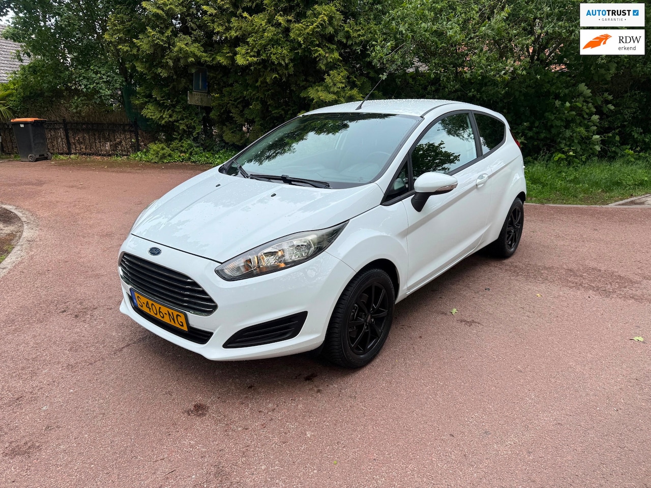 Ford Fiesta - 1.25 / Navi / Airco / Lm / NAP / Apk / Aux - AutoWereld.nl