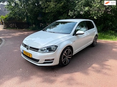 Volkswagen Golf - 1.4 TSI Highline / Airco / cruisecontrol / stoelverwarming / PDC