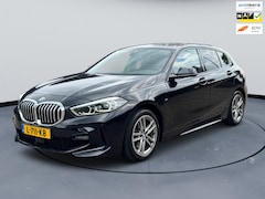 BMW 1-serie - 118i M-sport shadow line|NAP|Sfeerverlicht|Sportstoel|