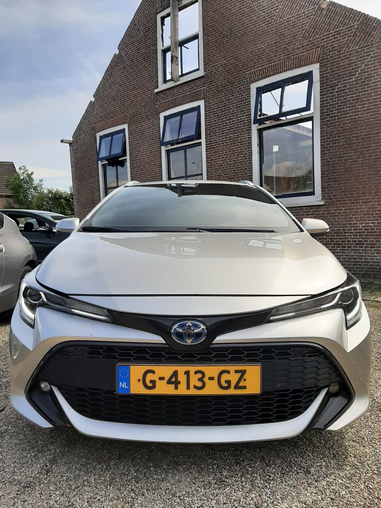 Toyota Corolla Touring Sports - 1.8 Hybrid Business Intro NAP Vol Option Nieuwe Banden - AutoWereld.nl