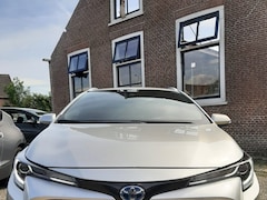 Toyota Corolla Touring Sports - 1.8 Hybrid Business Intro NAP Vol Option Nieuwe Banden