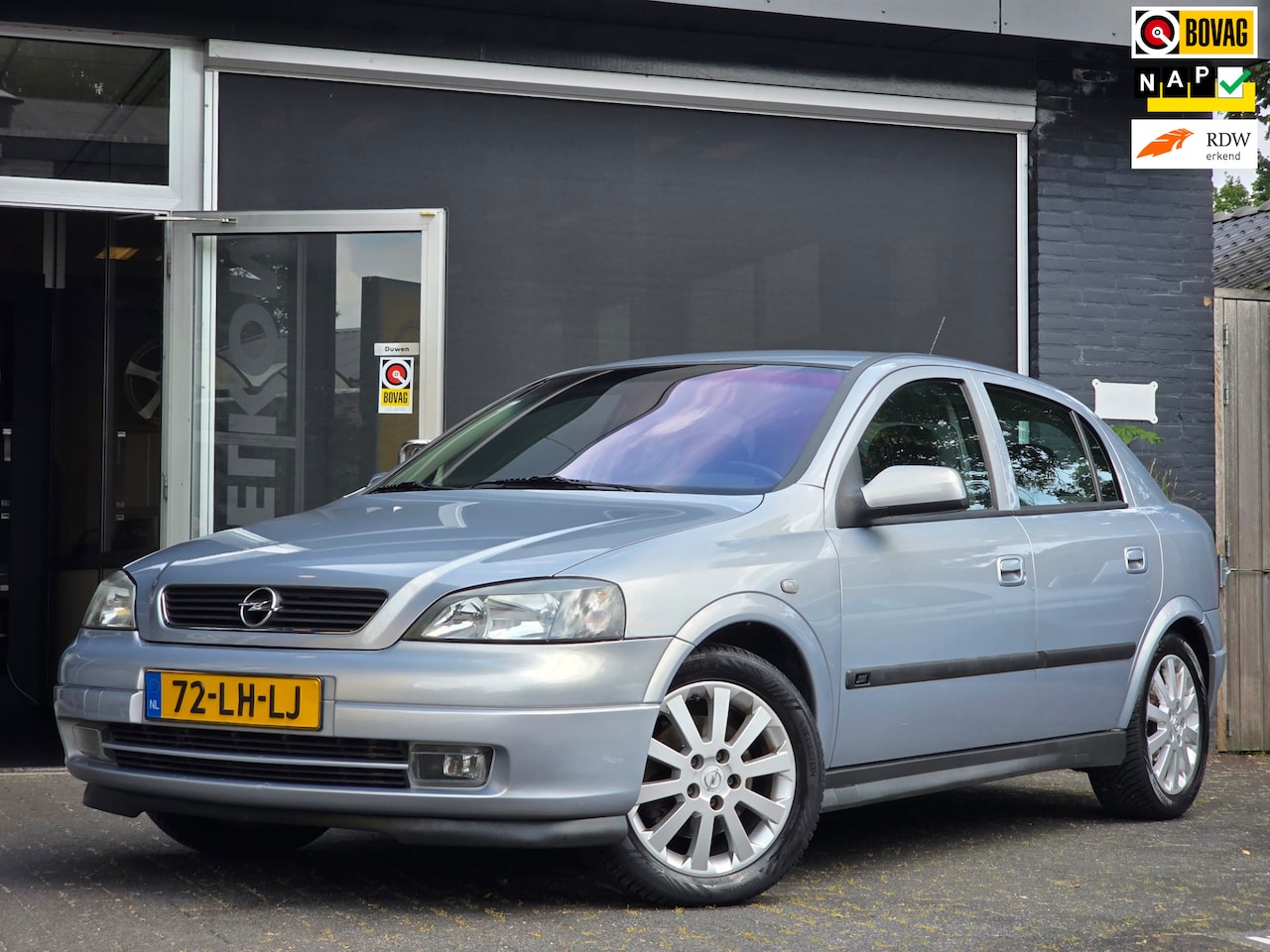 Opel Astra - 1.8-16V Sport Edition II / NIEUWSTAAT / NAP / VOL ONDERHOUDEN - AutoWereld.nl