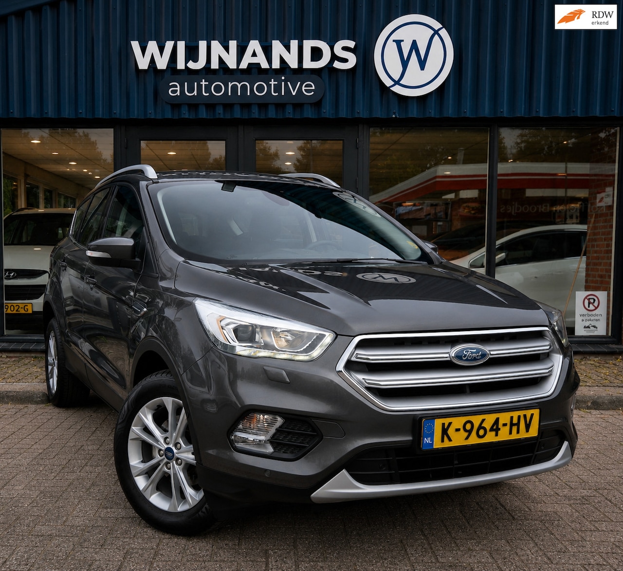 Ford Kuga - 1.5 EcoBoost Titanium Trekhaak Stuurvw Stoelvw BT - AutoWereld.nl