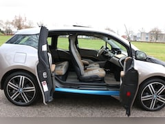 BMW i3 - 22 kWh 60Ah 170Pk Full Option 1e eigenaar Panoramadak Adaptive Cruise Controle Camera Groo