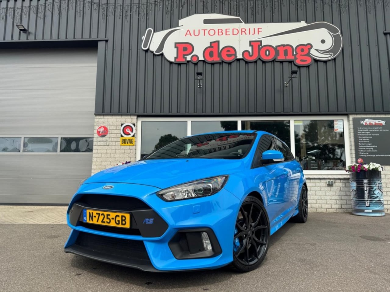 Ford Focus - 2.3 RS Carplay Miltek Recaro Sony Winterpakket afn. Trekhaak Nieuwe remmerij! - AutoWereld.nl