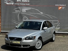 Volvo S40 - 2.4 Momentum Uniek, 1ste eigenaar, Xennon, Cruisecontrol, Stoelv, Garantie