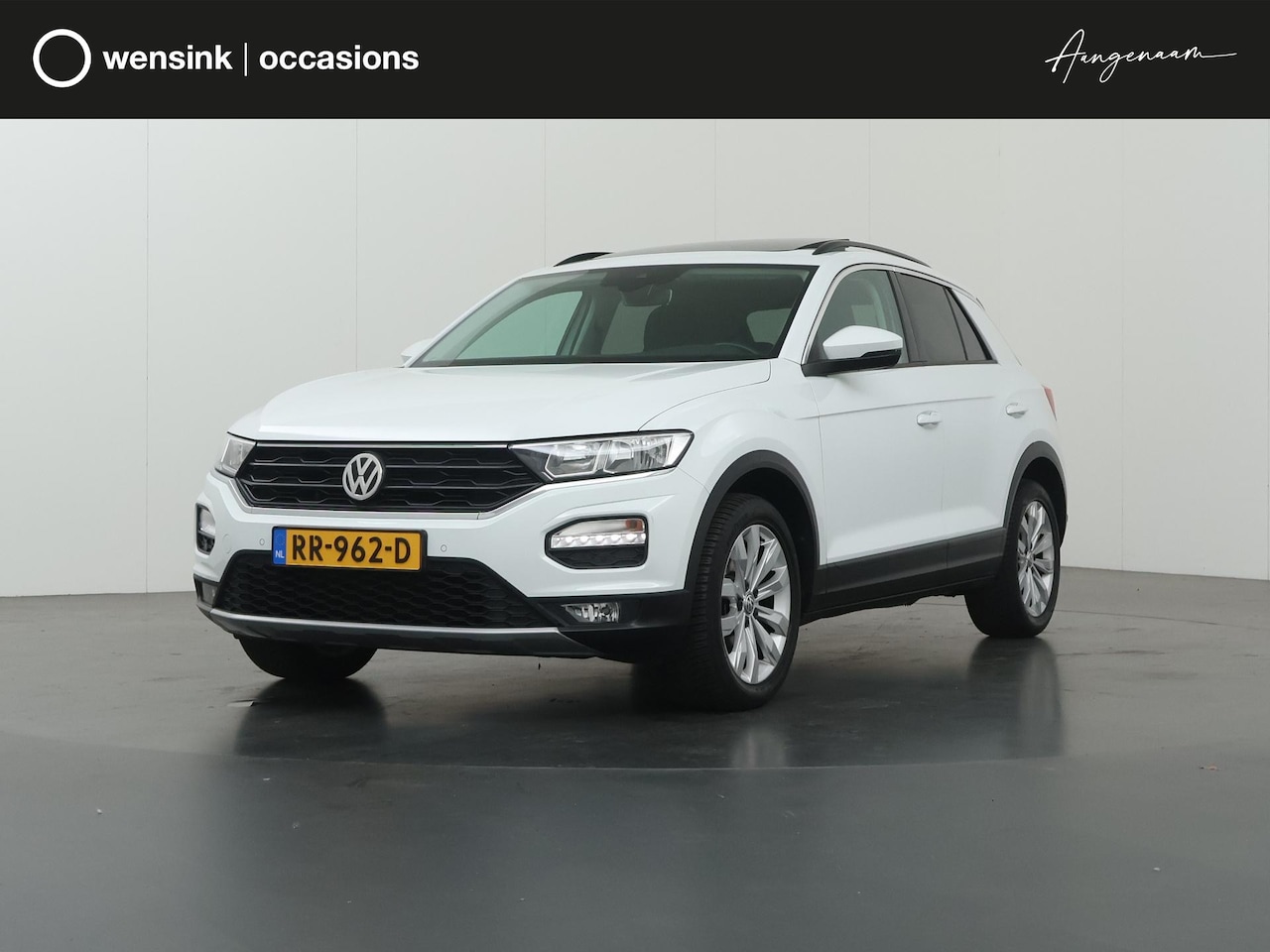 Volkswagen T-Roc - 1.0 TSI Style | Trekhaak | Panoramadak | Navigatie | PDC | DAB | Apple CarPlay/Android Aut - AutoWereld.nl
