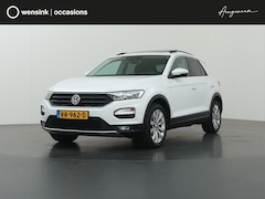 Volkswagen T-Roc - 1.0 TSI Style | Trekhaak | Panoramadak | Navigatie | PDC | DAB | Apple CarPlay/Android Aut