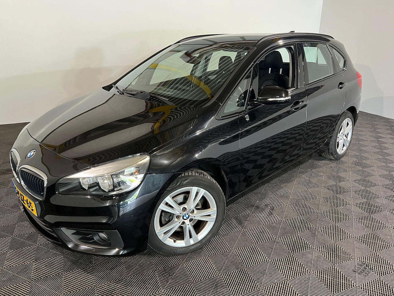BMW 2-serie Active Tourer - 218d Executive 218d Executive - AutoWereld.nl