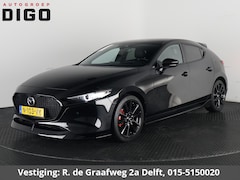 Mazda 3 - 3 2.0 e-SkyActiv-X M Hybrid 186 Black Luxury | Navigatie | Stoelverwarming | Camera |