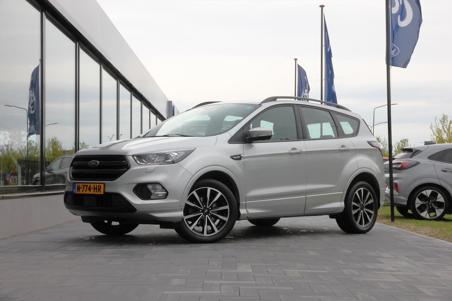 Ford Kuga - 1.5 EcoBoost ST-Line Nieuw Type motor! | Trekhaak | Rijklaarprijs! - AutoWereld.nl