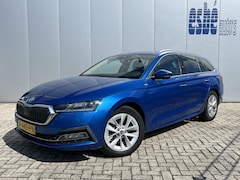 Skoda Octavia Combi - 1.5 TSI 150 pk First Edition Trekhaak Navi Led Matrix Stoelverwarming Adaptieve Cruise ACC