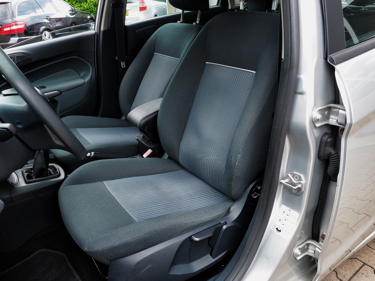 Ford Fiesta - 1.25 Limited AIRCO LM VELG ELEK. PAKKET. 5 DEURS