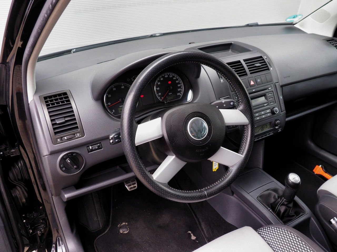 Volkswagen Polo - Cross 1.4 16V CLIMA CRUISE LM VELGEN ELEK. PAKKET