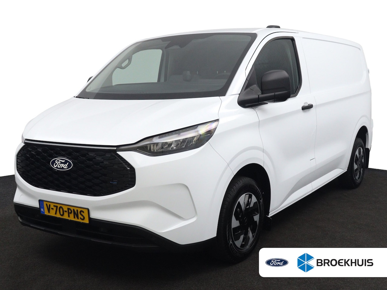 Ford Transit Custom - E-Transit 320 L1H1 Trend 218pk! 71 kWh | Stoelverwarming | Camera | CarPlay/Android Auto | - AutoWereld.nl