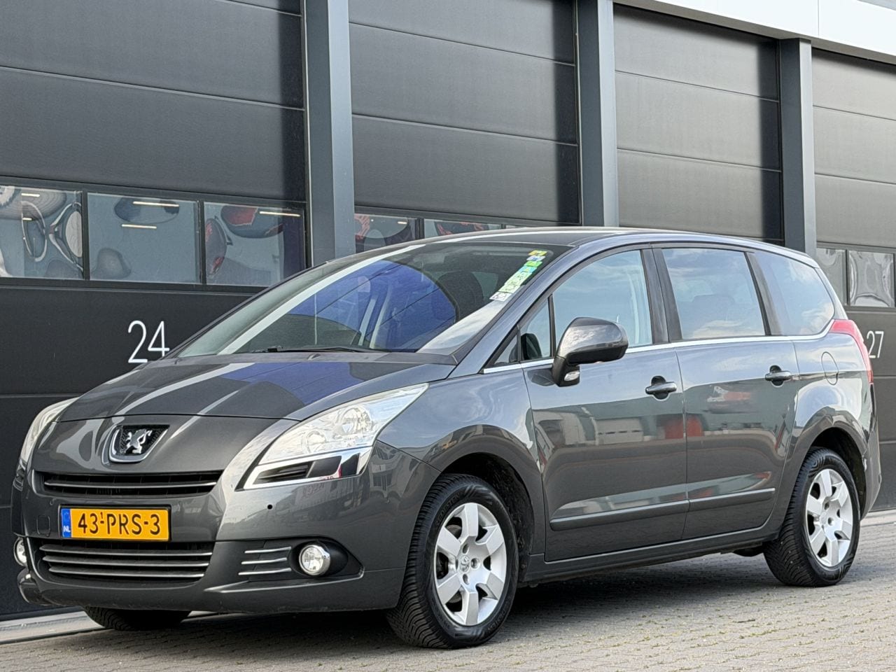 Peugeot 5008 - 1.6 HDiF Blue Lease Navi Clima - AutoWereld.nl
