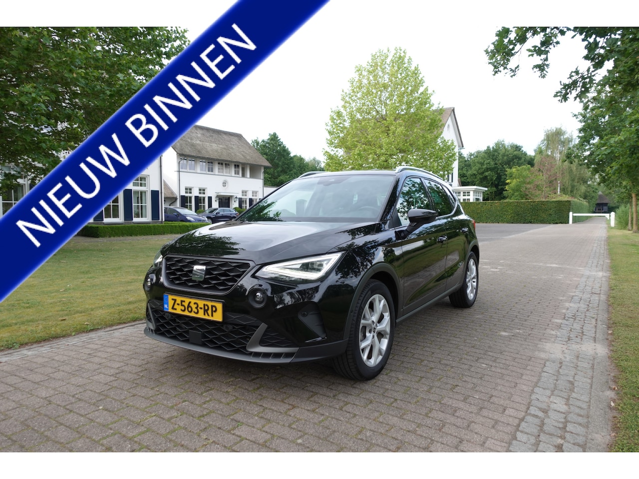 SEAT Arona - 1.0 TSI FR Business Intense | Trekhaak | ACC | CarPlay | Camera | Stoelverwarming | - AutoWereld.nl