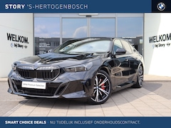 BMW i5 - eDrive40 M Sport / Trekhaak / Achteruitrijcamera / Adaptieve LED / Harman-Kardon / Stoelve
