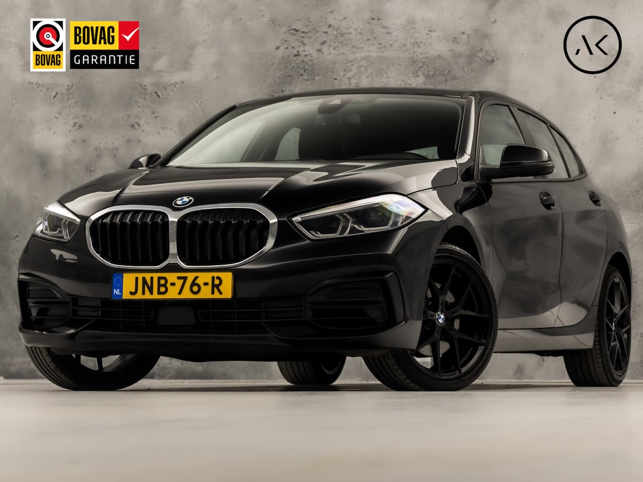 BMW 1-serie - 116i High Executive Automaat (APPLE CARPLAY, NAVIGATIE, CLIMATE, PARKEERSENSOREN, SPORTSTO - AutoWereld.nl