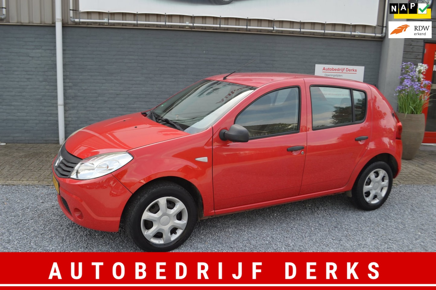 Dacia Sandero - 1.2 Stuurbekrachtiging 5Drs Jaar APK - AutoWereld.nl